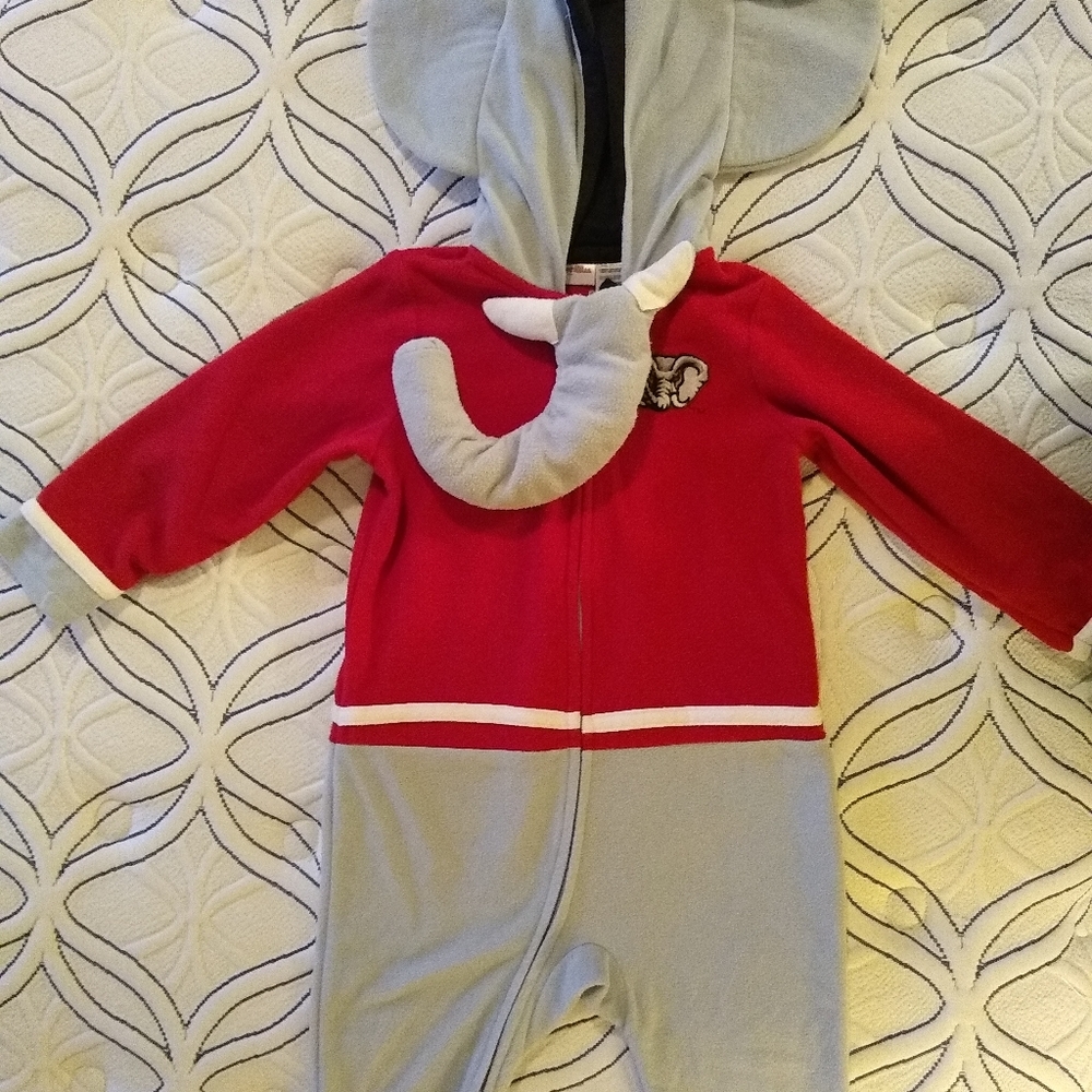 Bama elephant onsie